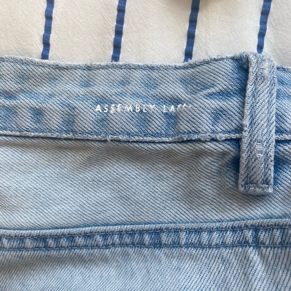 ASSEMBLY LABEL HIGH WASTED RIGID JEANS SIZE 10 - Picture 3 of 9